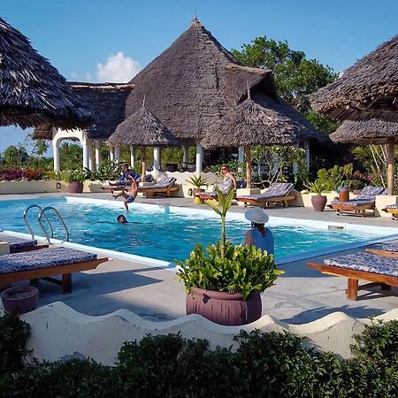Butiama Bustani Hotel Килиндони Экстерьер фото