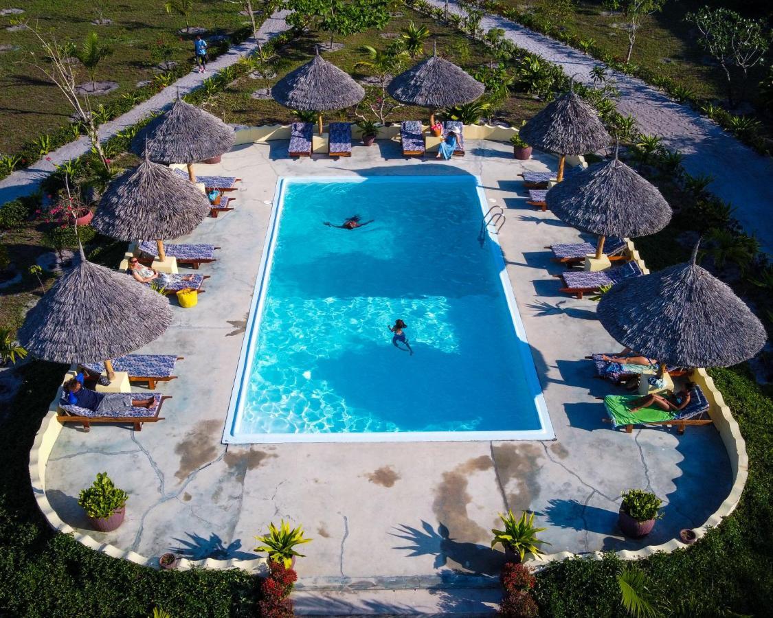 Butiama Bustani Hotel Килиндони Экстерьер фото