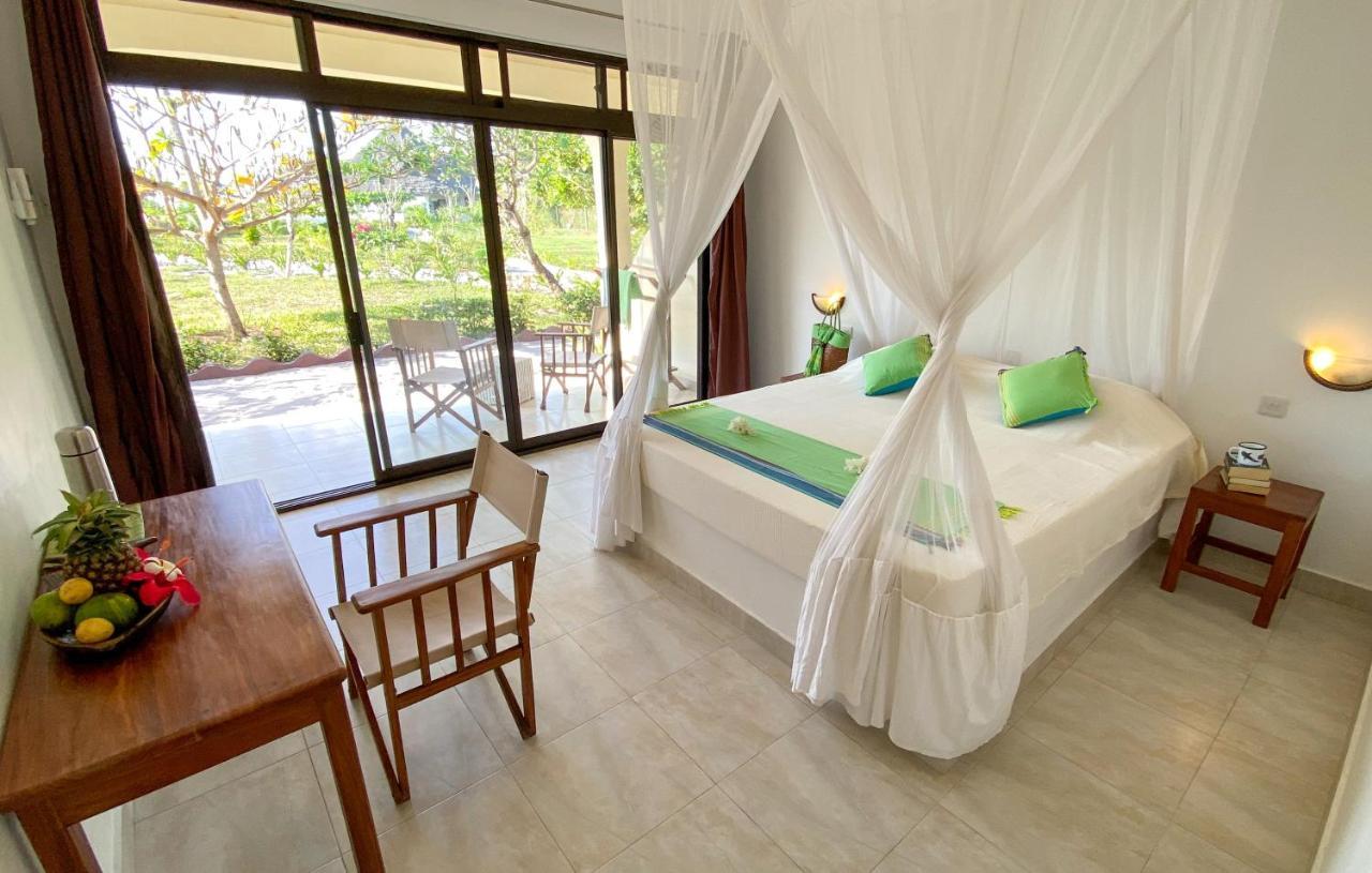 Butiama Bustani Hotel Килиндони Экстерьер фото