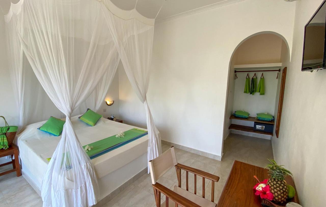 Butiama Bustani Hotel Килиндони Экстерьер фото