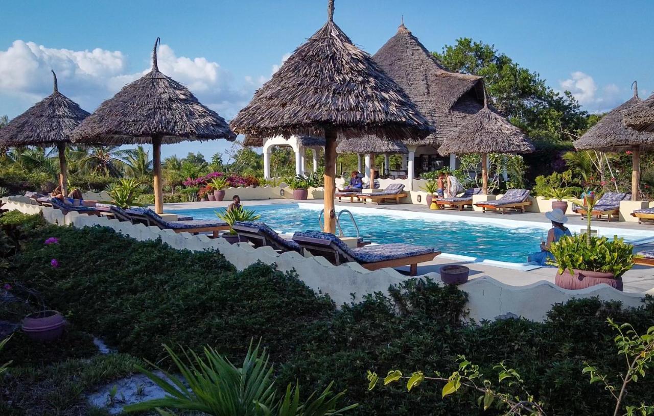 Butiama Bustani Hotel Килиндони Экстерьер фото
